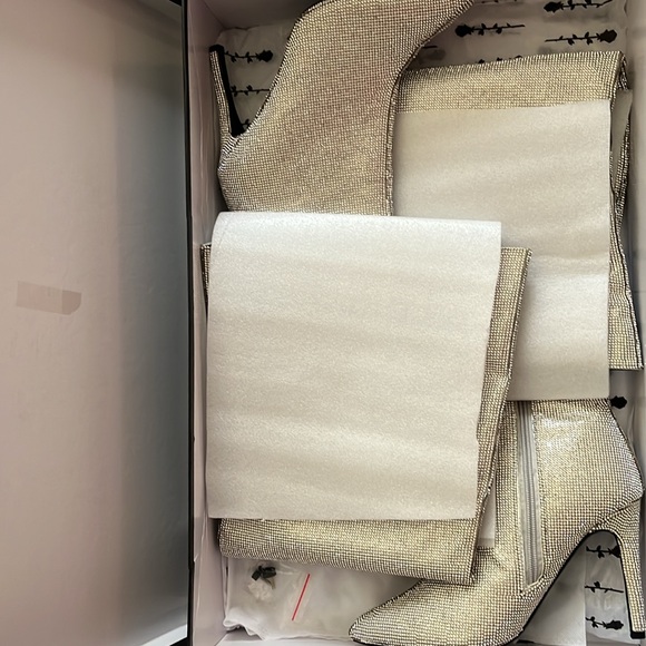 π Poster Girl Thigh High Sparkle Rhinestone Stiletto Boots π - Picture 9 of 10